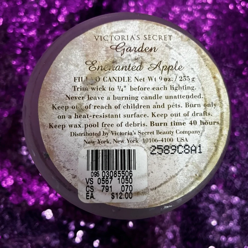 Vintage Victoria's Secret Garden Enchanted Apple Glass Scented Candle 9 oz 40 hr